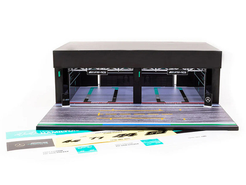 Pit Garage Diorama "Mercedes-AMG Petronas Formula One Team" Display for 1/64 Model Cars by Tarmac Works